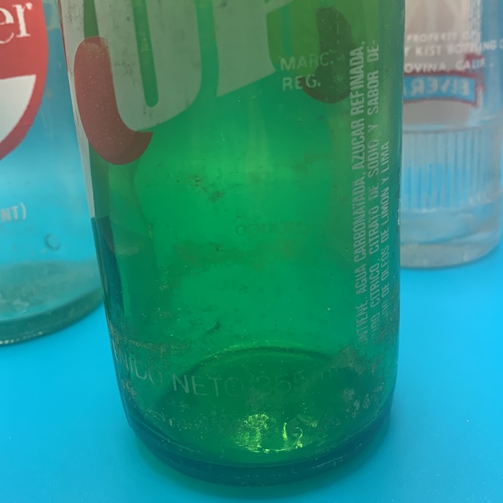 3 Vintage Soda Bottles - Picture 5 of 7